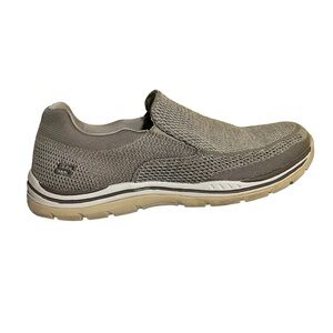 Skechers Relaxed Fit Men’s Shoes Sz 10  Air Cooled Memory Foam